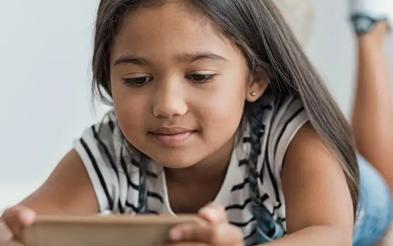 El equilibrio entre tecnología y salud para los niños