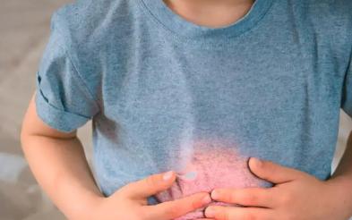 niño con estereñimiento